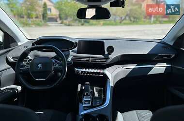 Внедорожник / Кроссовер Peugeot 3008 2021 в 