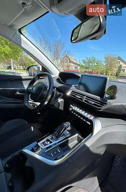 Внедорожник / Кроссовер Peugeot 3008 2021 в 