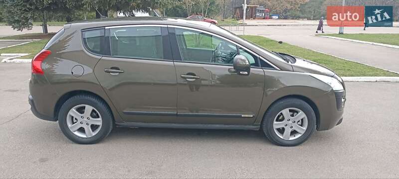 Позашляховик / Кросовер Peugeot 3008 2010 в Рівному