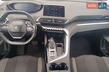 Внедорожник / Кроссовер Peugeot 3008 2018 в 