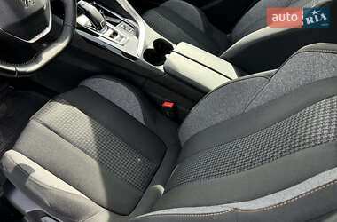 Позашляховик / Кросовер Peugeot 3008 2021 в 