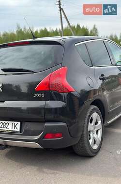 Позашляховик / Кросовер Peugeot 3008 2010 в Сарнах
