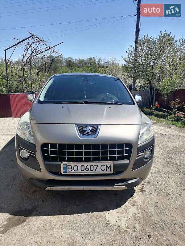 Внедорожник / Кроссовер Peugeot 3008 2011 в 