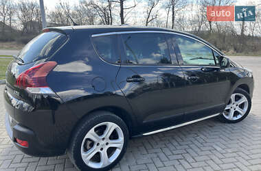 Позашляховик / Кросовер Peugeot 3008 2014 в 