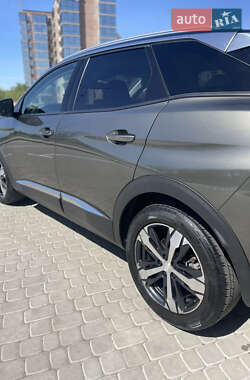 Позашляховик / Кросовер Peugeot 3008 2020 в 