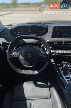 Позашляховик / Кросовер Peugeot 3008 2020 в 