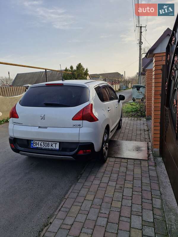 Позашляховик / Кросовер Peugeot 3008 2012 в Одесі
