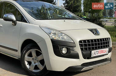 Внедорожник / Кроссовер Peugeot 3008 2011 в 