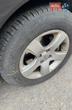 Позашляховик / Кросовер Peugeot 3008 2011 в 
