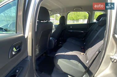 Позашляховик / Кросовер Peugeot 3008 2010 в 