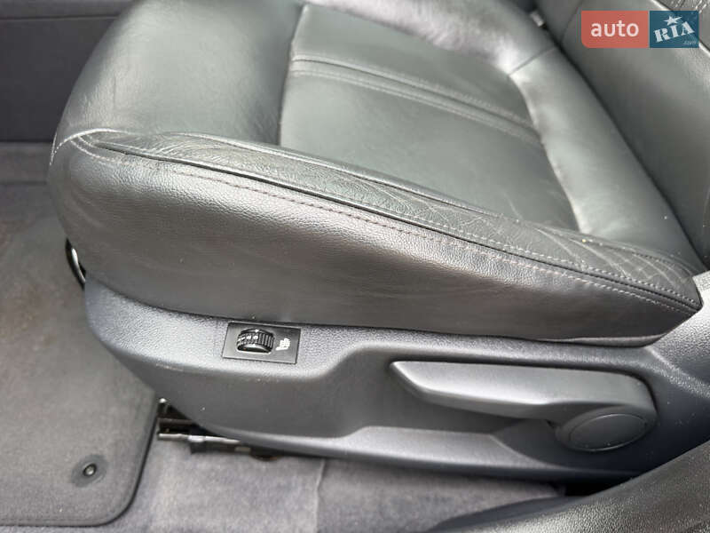 Внедорожник / Кроссовер Peugeot 3008 2012 в Киеве