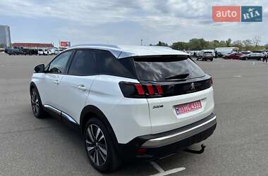 Позашляховик / Кросовер Peugeot 3008 2019 в 