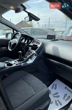 Позашляховик / Кросовер Peugeot 3008 2012 в 