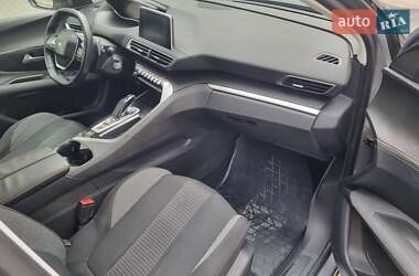Позашляховик / Кросовер Peugeot 3008 2018 в 