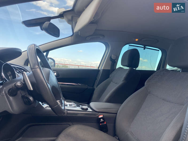 Внедорожник / Кроссовер Peugeot 3008 2013 в Львове