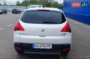 Позашляховик / Кросовер Peugeot 3008 2013 в 
