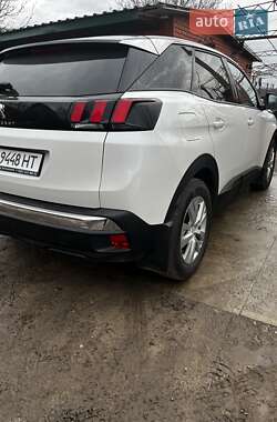 Внедорожник / Кроссовер Peugeot 3008 2017 в 