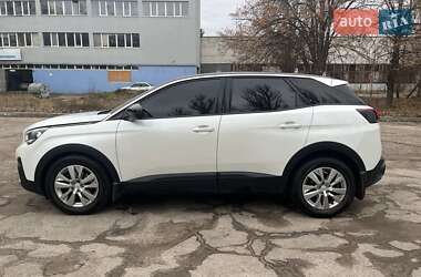 Внедорожник / Кроссовер Peugeot 3008 2017 в 