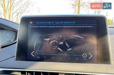 Позашляховик / Кросовер Peugeot 3008 2018 в 