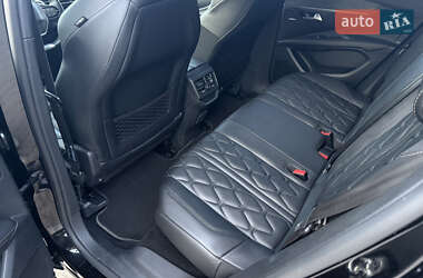 Позашляховик / Кросовер Peugeot 3008 2019 в 