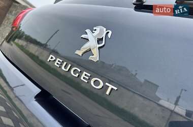Внедорожник / Кроссовер Peugeot 3008 2015 в 