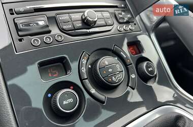 Внедорожник / Кроссовер Peugeot 3008 2015 в 