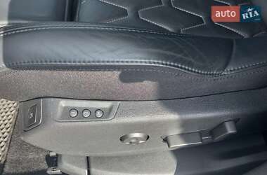 Внедорожник / Кроссовер Peugeot 3008 2019 в 
