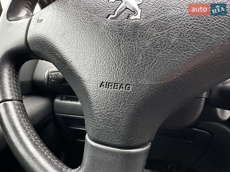 Позашляховик / Кросовер Peugeot 3008 2014 в Стрию