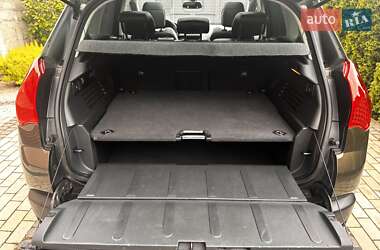 Внедорожник / Кроссовер Peugeot 3008 2011 в 
