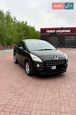 Позашляховик / Кросовер Peugeot 3008 2011 в Рівному
