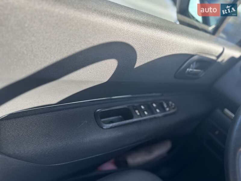 Внедорожник / Кроссовер Peugeot 3008 2010 в 