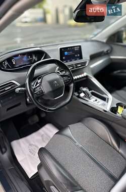 Внедорожник / Кроссовер Peugeot 3008 2018 в 
