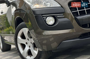 Позашляховик / Кросовер Peugeot 3008 2011 в 