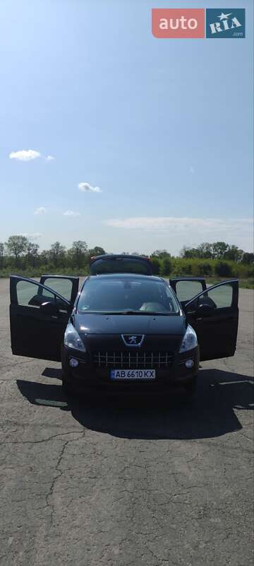 Позашляховик / Кросовер Peugeot 3008 2011 в 
