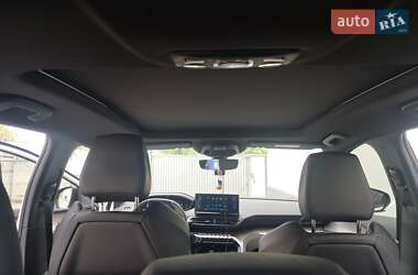 Позашляховик / Кросовер Peugeot 3008 2022 в 