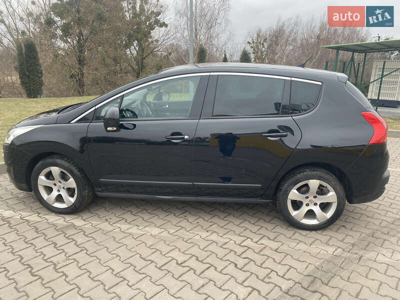 Позашляховик / Кросовер Peugeot 3008 2010 в 