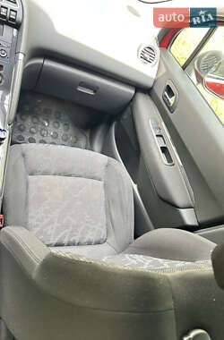 Позашляховик / Кросовер Peugeot 3008 2009 в 