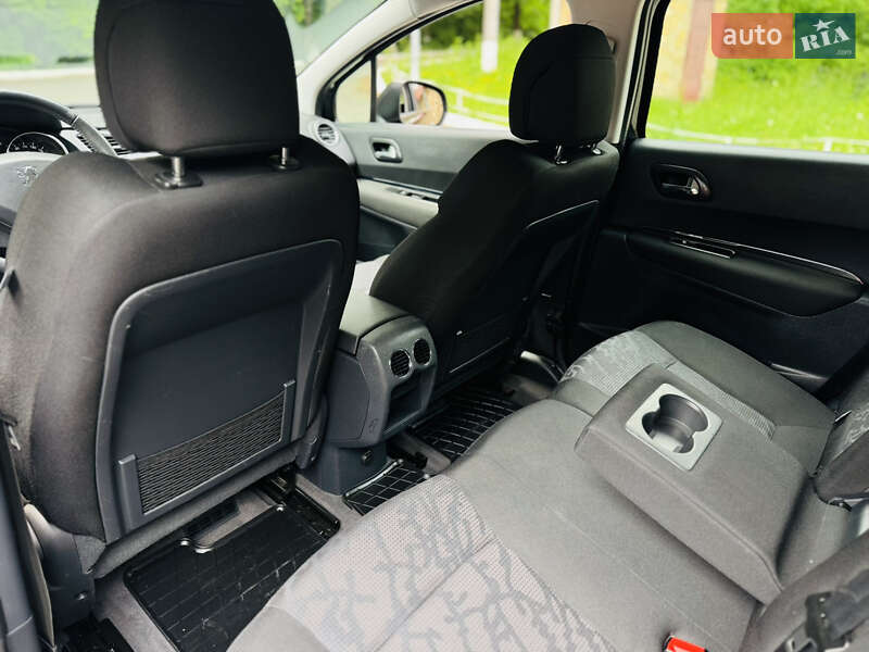 Позашляховик / Кросовер Peugeot 3008 2010 в Чернівцях