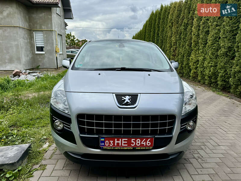 Позашляховик / Кросовер Peugeot 3008 2011 в Луцьку