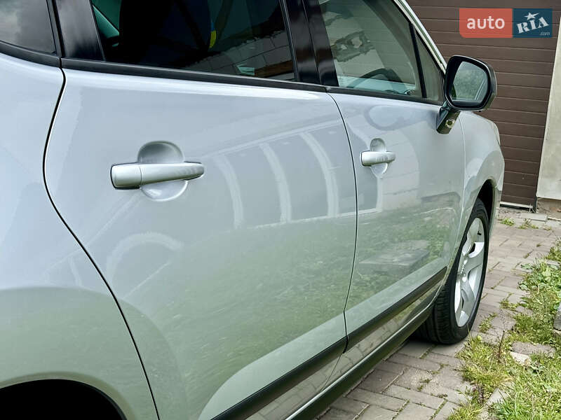 Позашляховик / Кросовер Peugeot 3008 2011 в Луцьку