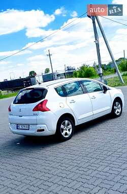 Позашляховик / Кросовер Peugeot 3008 2010 в 