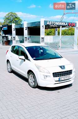 Позашляховик / Кросовер Peugeot 3008 2010 в 