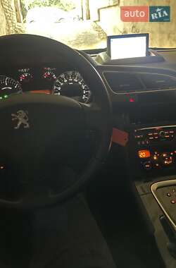 Позашляховик / Кросовер Peugeot 3008 2016 в 