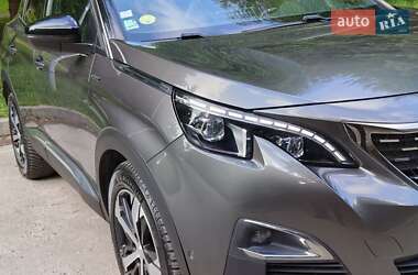 Внедорожник / Кроссовер Peugeot 3008 2018 в 