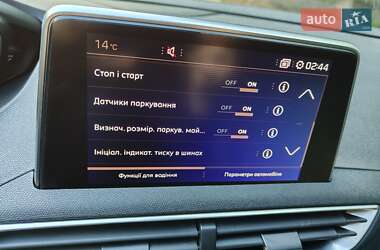 Внедорожник / Кроссовер Peugeot 3008 2018 в 