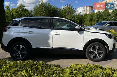 Внедорожник / Кроссовер Peugeot 3008 2018 в 