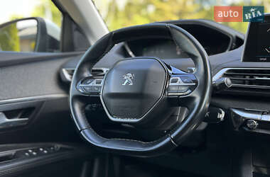 Внедорожник / Кроссовер Peugeot 3008 2018 в 