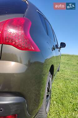 Внедорожник / Кроссовер Peugeot 3008 2012 в 