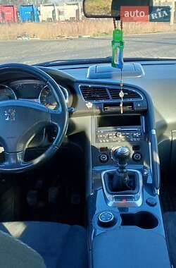 Внедорожник / Кроссовер Peugeot 3008 2010 в 