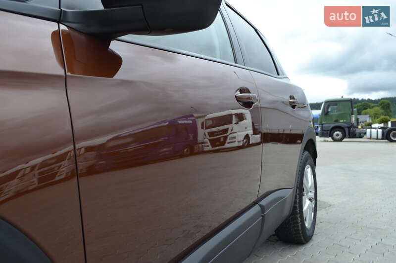 Позашляховик / Кросовер Peugeot 3008 2017 в Хусті